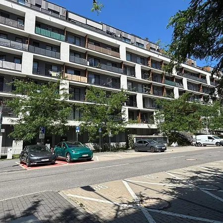 Tamara - Slnecnice アパート *